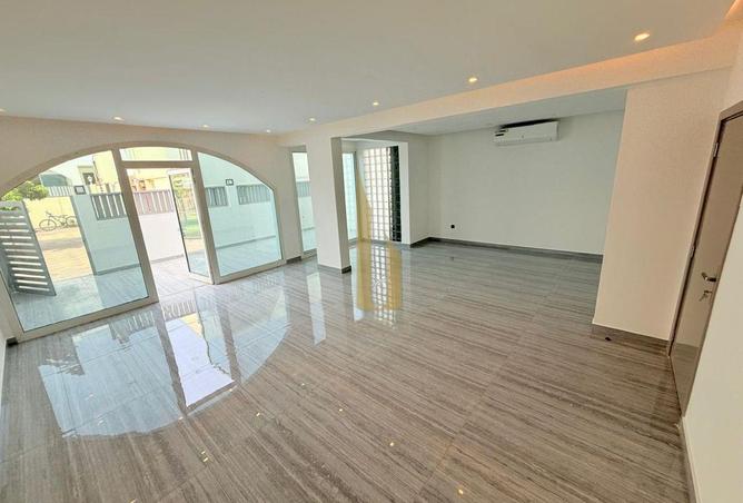 71899896 - Property Main Image