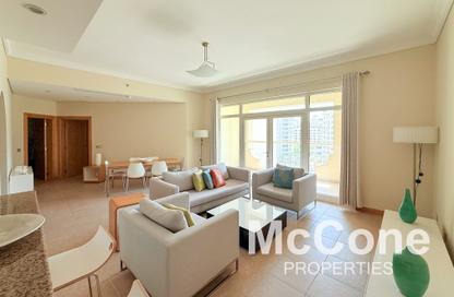 Apartment - 2 - 3 for rent in Al Das - Shoreline Apartments - Palm Jumeirah - Dubai