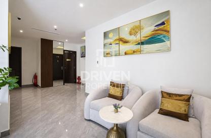 Retail - Studio - 4 Bathrooms for sale in The Binary Tower - Business Bay - Dubai