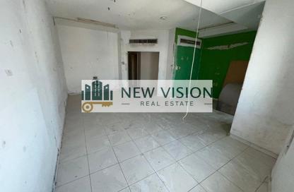 Apartment - 3 Bedrooms - 3 Bathrooms for rent in Yasmeen Tower - Al Majaz 2 - Al Majaz - Sharjah