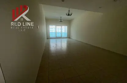Apartment - 3 Bedrooms - 3 Bathrooms for rent in New Al Taawun Road - Al Taawun - Sharjah