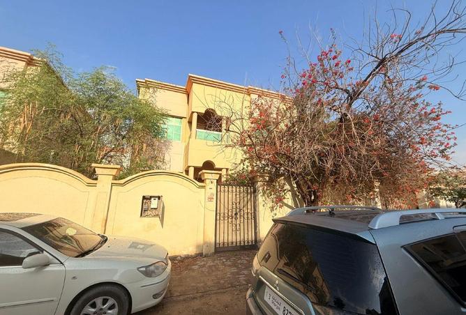 74263592 - Property Image 2