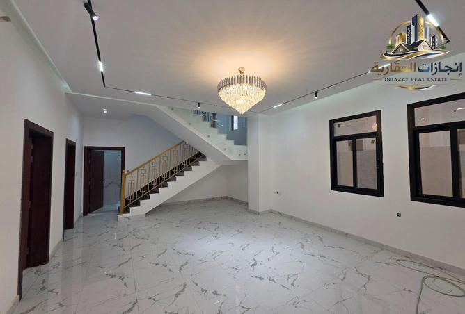 70294388 - Property Image 2