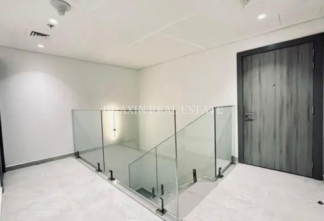 Duplex | High Floor | Fully Furnished photo 13