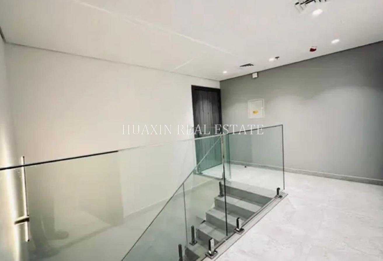 Duplex | High Floor | Fully Furnished photo 9