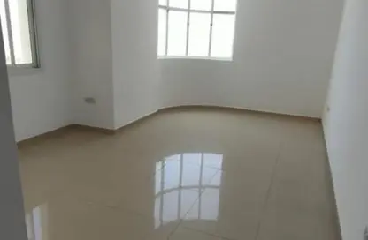 Apartment - 1 Bathroom for rent in Sheikh Hamad Bin Abdullah St. - Fujairah