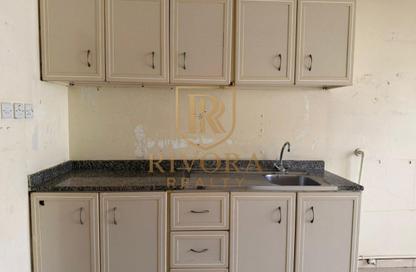 Apartment - Studio - 1 Bathroom for rent in Al Souk Al Kabeer - Bur Dubai - Dubai