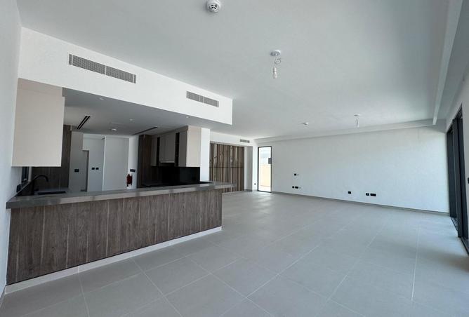CANVAS GARDEN SUIT | 4 BEDS | VACATING SOON — photo 2