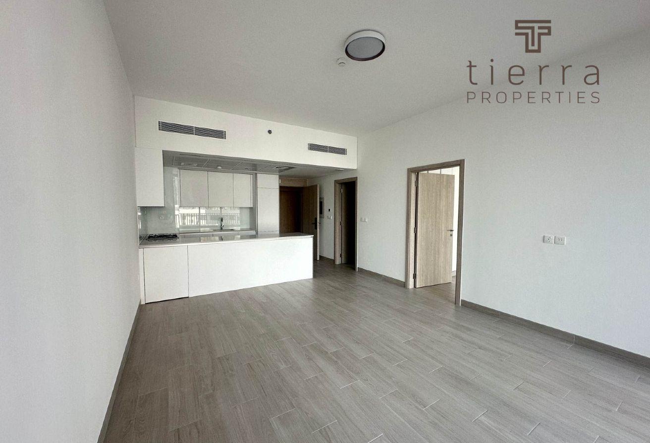 Spacious Layout | Prime Location | Pool & Gym photo 4