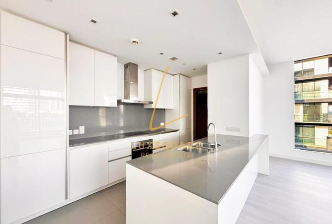 98242403 - Property Image 3