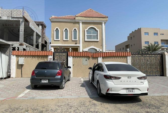 5 BR Villa with 5,600 Sqft Built-Up Area