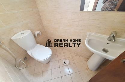 Apartment - 2 Bedrooms - 2 Bathrooms for rent in Al Majaz 2 - Al Majaz - Sharjah