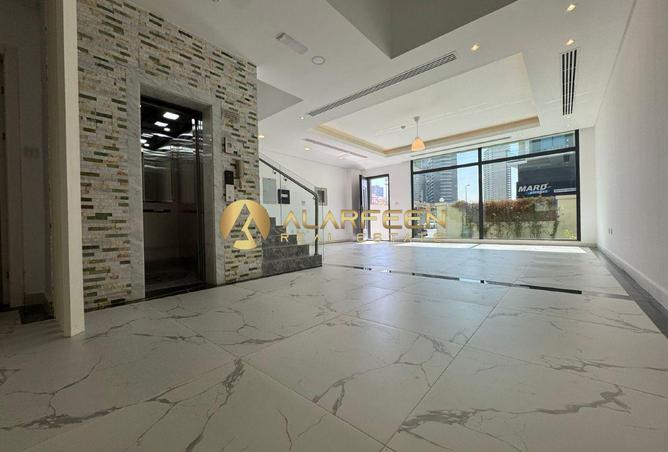 Prime 4BR+Maid | Ready to Move | Community View photo 3