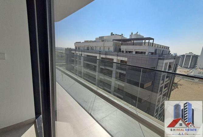 1 BR Apartment in Dubai Silicon Oasis photo 3