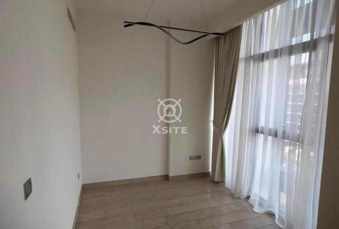 127017414 - Property Image 3