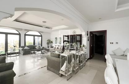 Villa - 5 Bedrooms - 6 Bathrooms for rent in Garden Homes Frond L - Garden Homes - Palm Jumeirah - Dubai