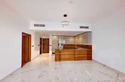 شقة - غرفة نوم - 2 حمامات للايجار في رويال ريجينسي - الخليج التجاري - دبي