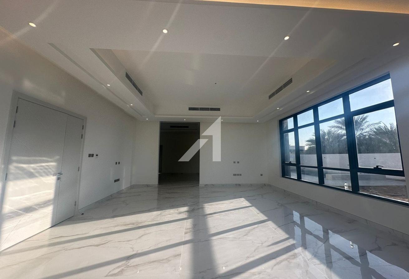 Semi-Furnished | Pool Elevator | Available Soon photo 6
