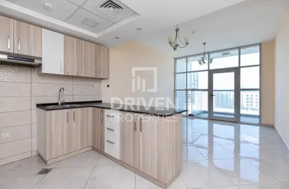 Apartment - 1 Bathroom for rent in Chaimaa Premiere - District 15 - Jumeirah Village Circle - Dubai