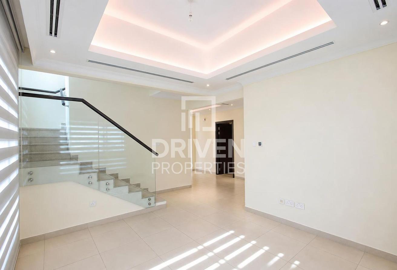 Vacant and Spacious Plot | Well Maintained photo 8