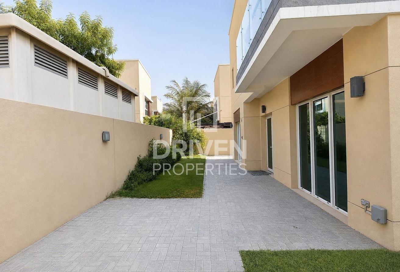 Vacant and Spacious Plot | Well Maintained photo 17