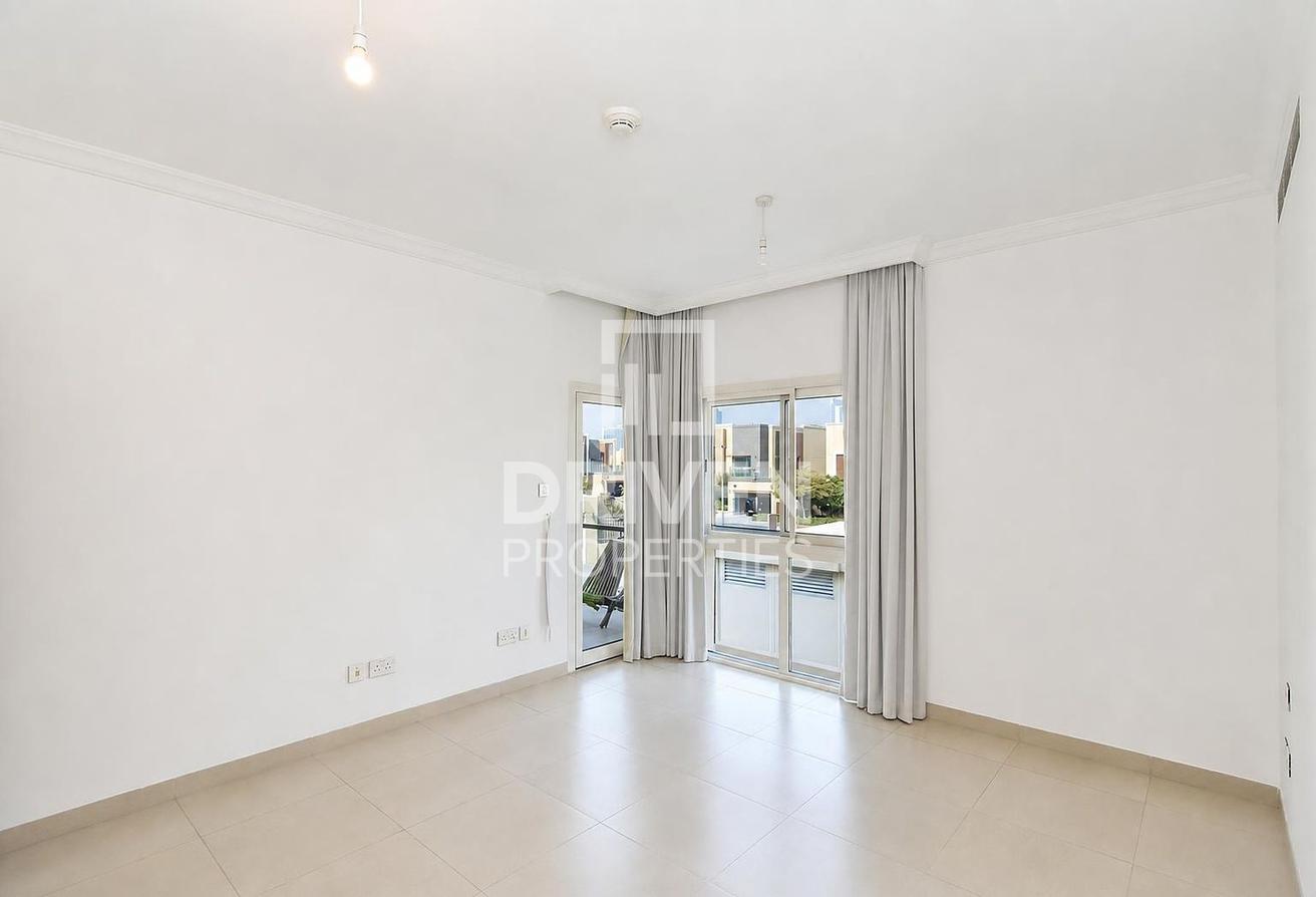 Vacant and Spacious Plot | Well Maintained photo 12