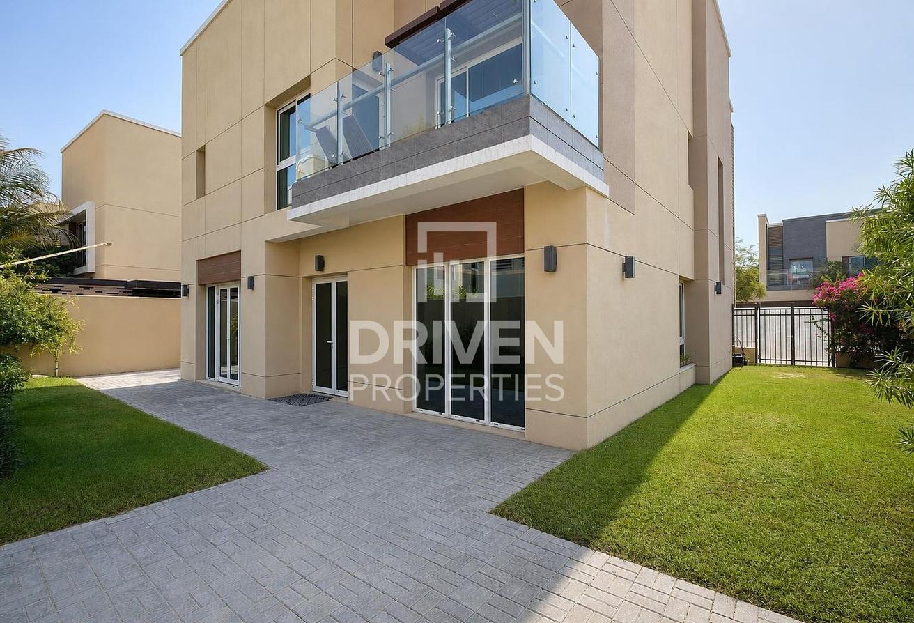 Vacant and Spacious Plot | Well Maintained photo 2