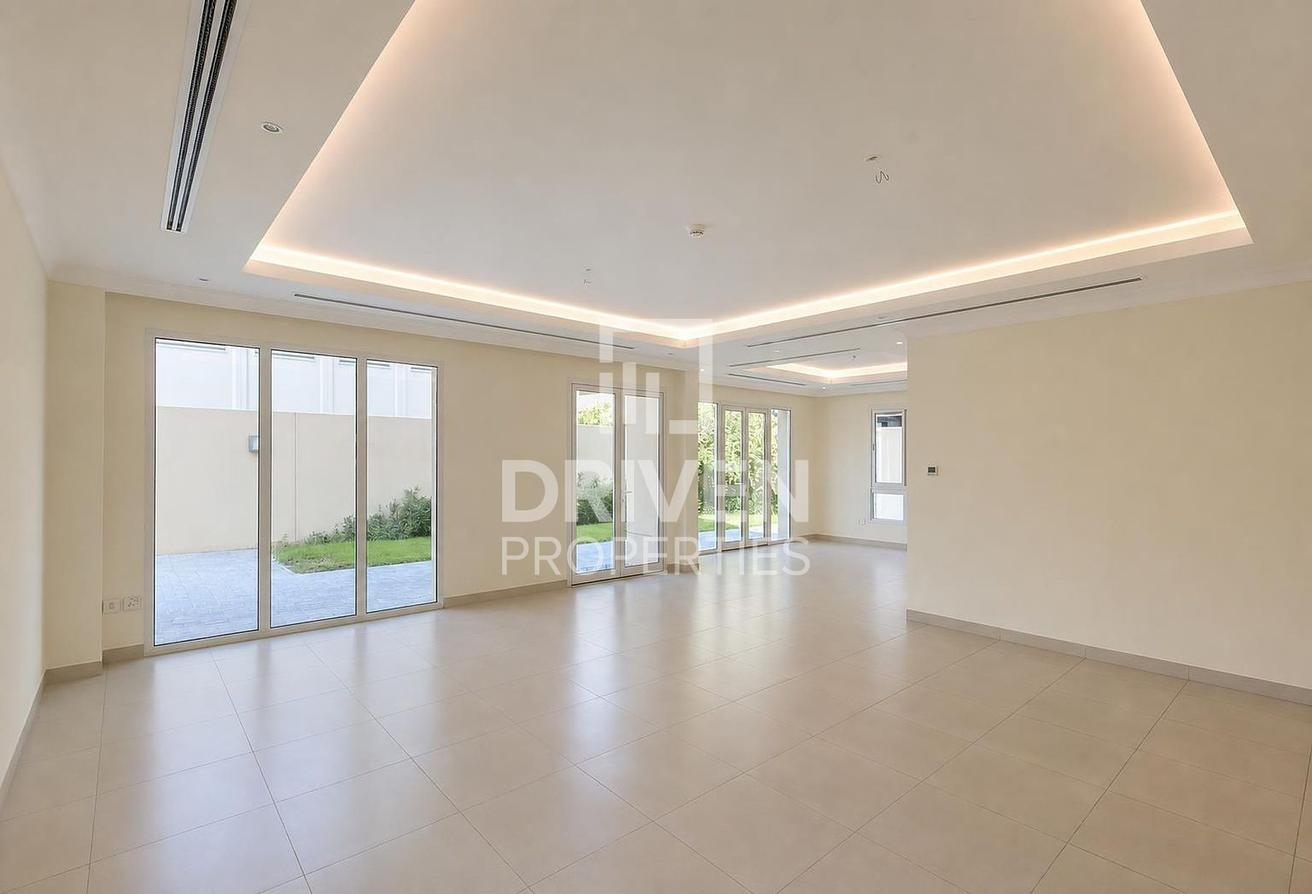 Vacant and Spacious Plot | Well Maintained photo 4