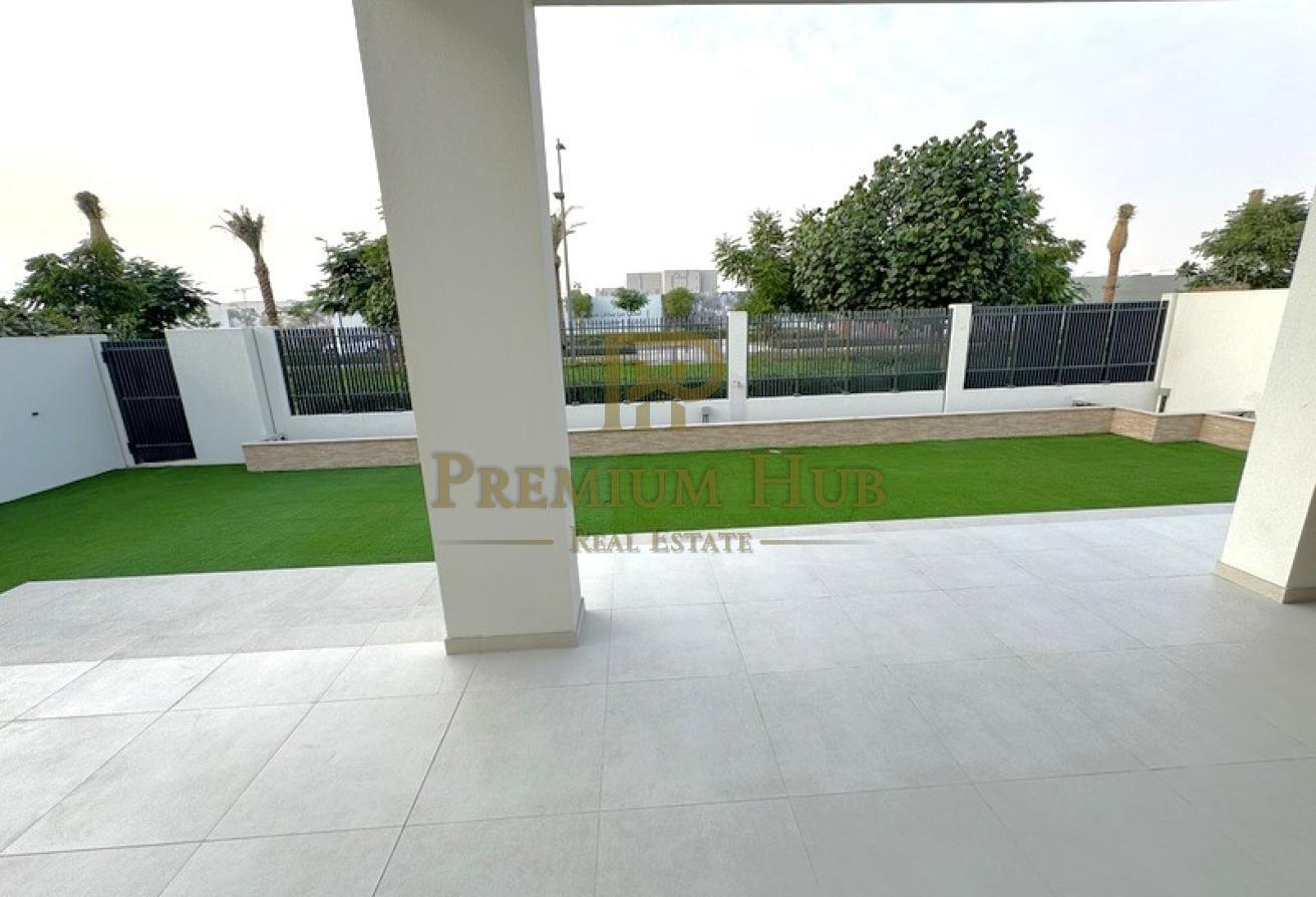 4 Bedrooms Single Row Villa | Rooftop Terrace photo 6