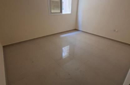 Apartment - 2 Bedrooms - 2 Bathrooms for rent in Qasimia 10 building - Al Mahatta - Al Qasimia - Sharjah
