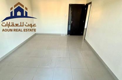 شقة - غرفة نوم - 2 حمامات للايجار في برج منازل 5 - شارع التعاون - التعاون - الشارقة