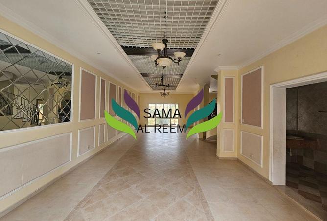 64031211 - Property Image 2