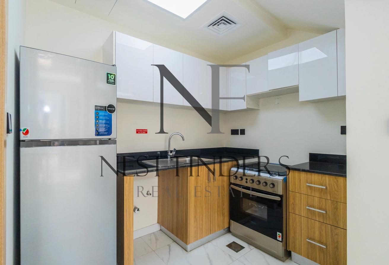 Fully Furnished I Spacious 1 BHK I Vacant photo 6