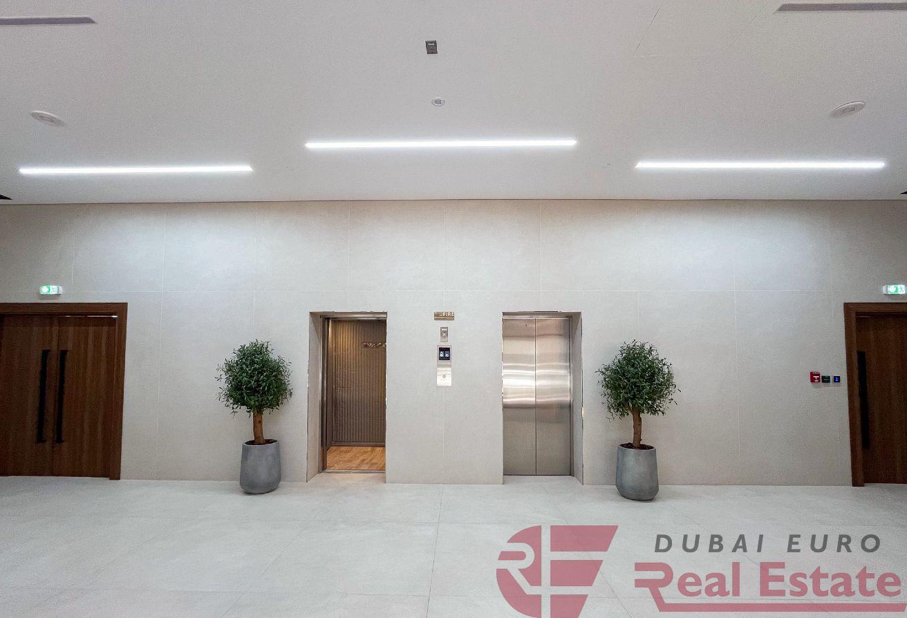 Elegant 3-BHK + Maid | Penthouse | Ready to Move photo 16