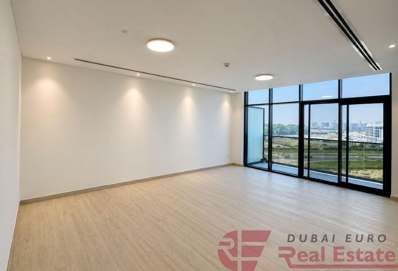 Elegant 3-BHK + Maid | Penthouse | Ready to Move photo 7