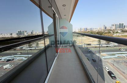 Apartment - 3 Bedrooms - 5 Bathrooms for rent in United Square - Al Khalidiya - Abu Dhabi Apartment - 3 Bedrooms - 5 Bathrooms for rent in United Square - Al Khalidiya - Abu Dhabi