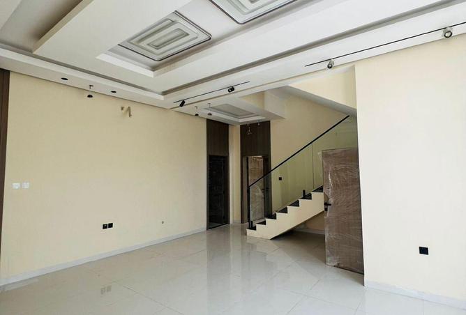 105983805 - Property Image 3
