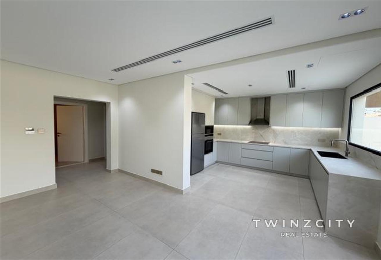 Luxury Upgraded | Pool Backing | With Appliances photo 3
