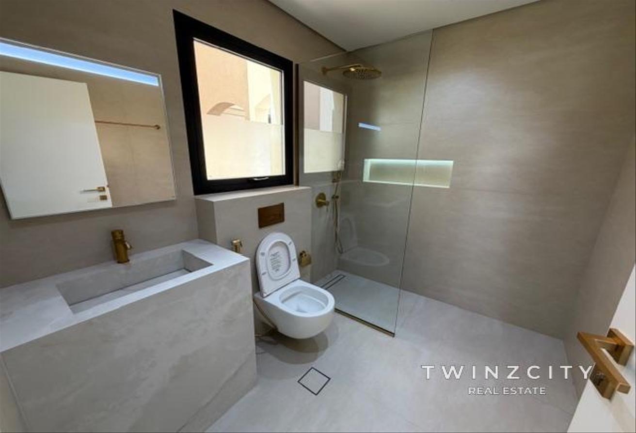 Luxury Upgraded | Pool Backing | With Appliances photo 6