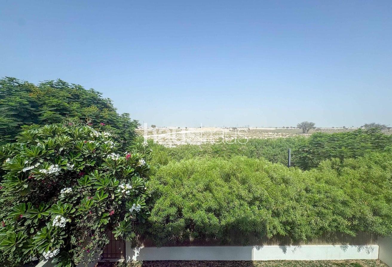 Single Row | Camel Track Backing | Private Garden photo 16