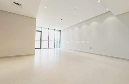 Apartment - 2 - 3 for rent in Al Mamzar Tower - Al Mamzar - Sharjah - Sharjah Apartment - 2 - 3 for rent in Al Mamzar Tower - Al Mamzar - Sharjah - Sharjah