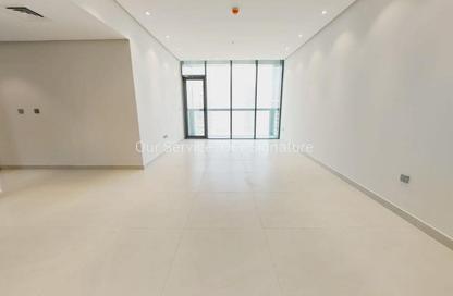 Apartment - 2 - 3 for rent in Al Mamzar Tower - Al Mamzar - Sharjah - Sharjah
