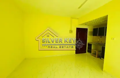 Apartment - Studio - 1 Bathroom for rent in Rolla Area - Sharjah