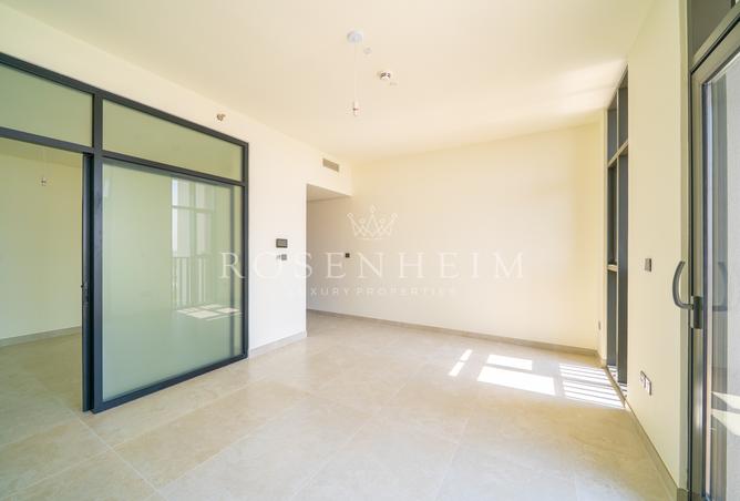 Brand New Studio | Middle Floor | Community View photo 3