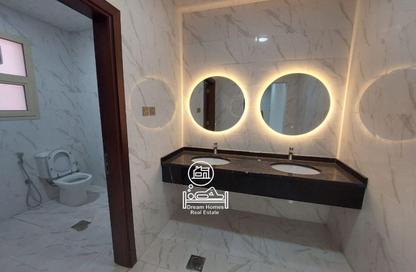 Apartment - 3 Bedrooms - 4 Bathrooms for rent in Mohamed Bin Zayed City - Abu Dhabi