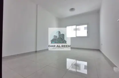 شقة - غرفة نوم - 1 حمام للايجار في شارع التعاون الجديد - التعاون - الشارقة