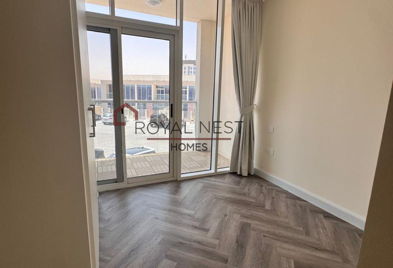 Semi-Furnished | Upgraded | Big Layout | Ready photo 9