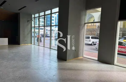 محل - استوديو - 2 حمامات للايجار في برج الأمانه - الخالدية - أبوظبي