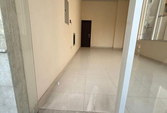 2OpVLFfo3bU - Property Main Image