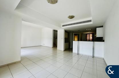 Villa - 3 Bedrooms - 3 Bathrooms for rent in Forat - The Lakes - Dubai